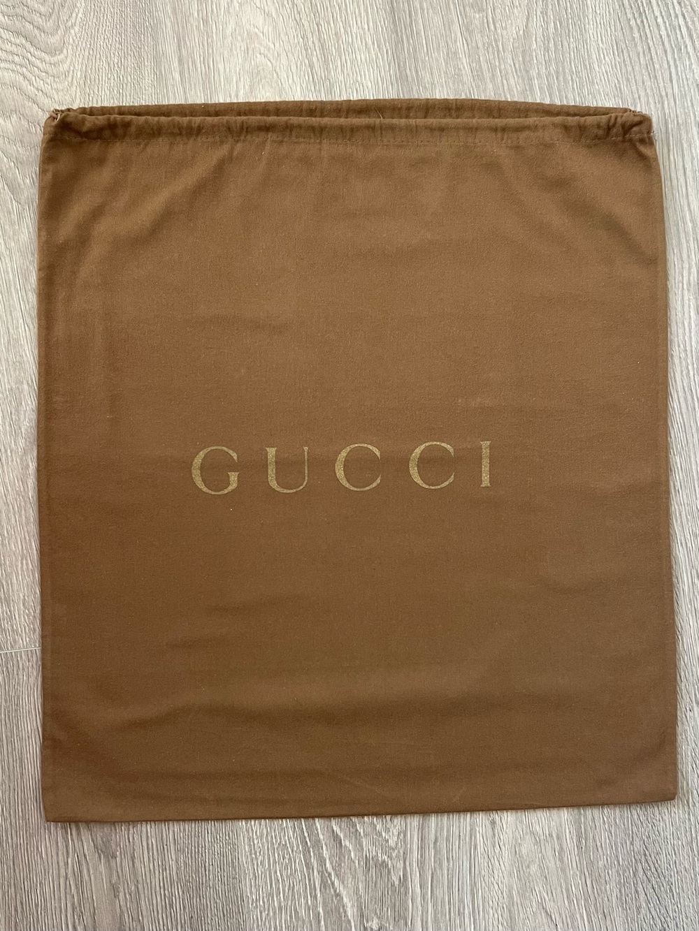 Gucci dust bag (C325)